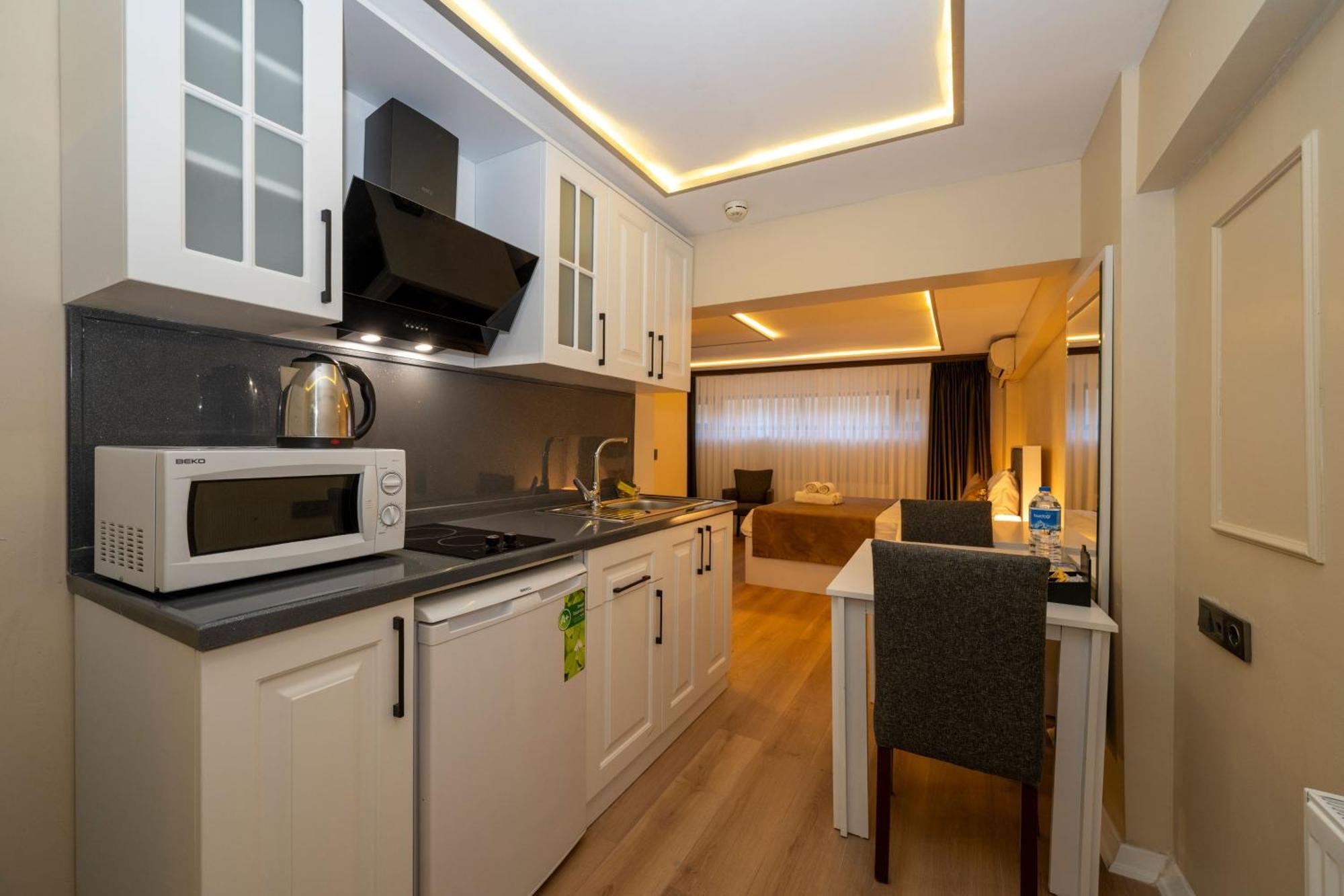 Aiza Suites Istanbul Exterior photo